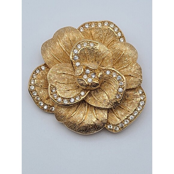 Vintage Christian DIOR Camellia Flower Brooch- Great Condition- Gold Plated - Picture 1 of 9